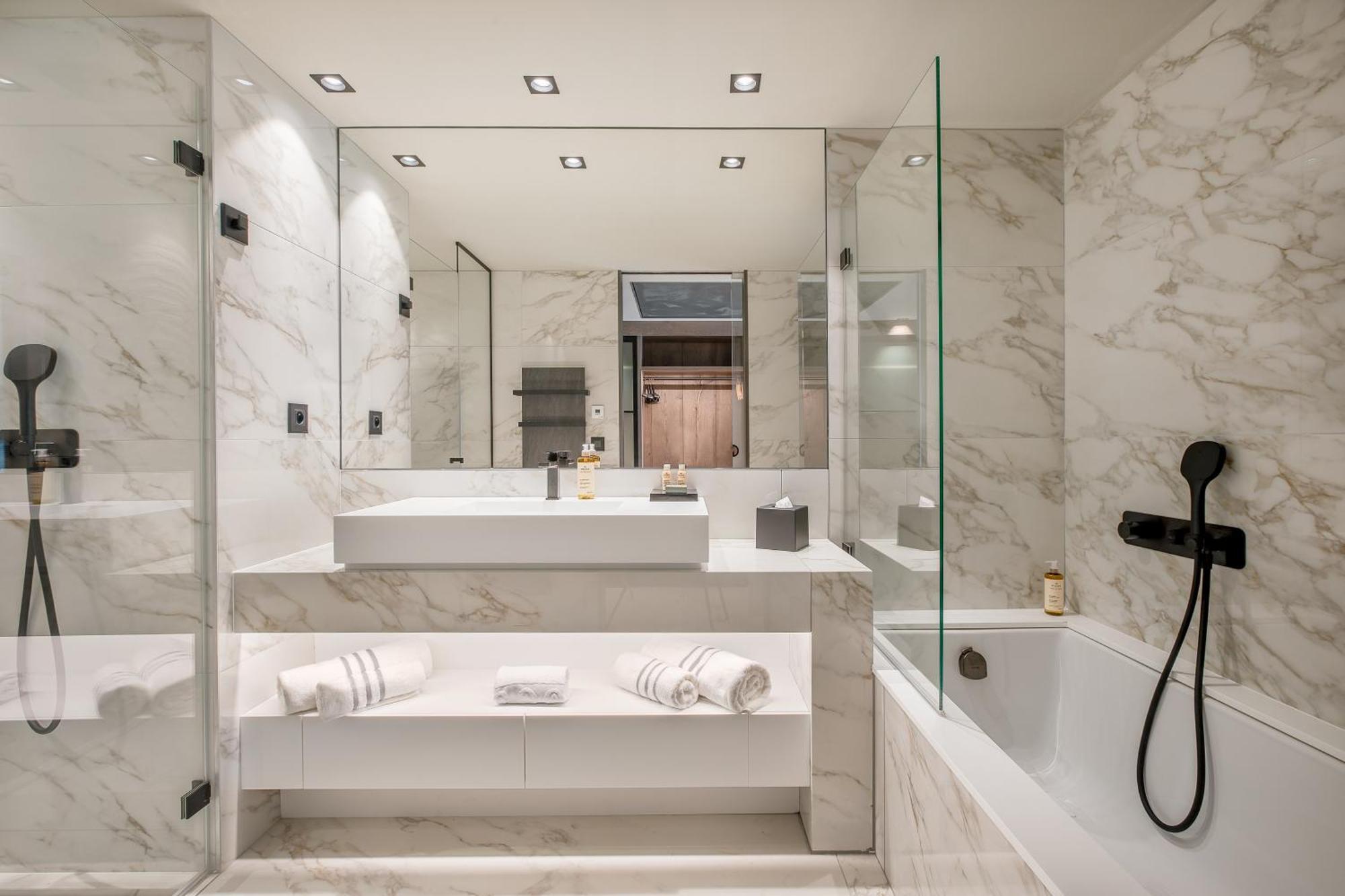 Suite Deluxe con Balcone e Accesso Spa Gratuito